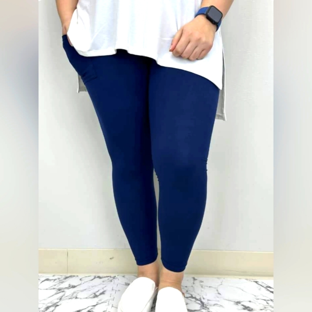 *New* Blue 💙 Leggings with pockets! So pretty! OS,TC,TC2, &TC3! 💙💙